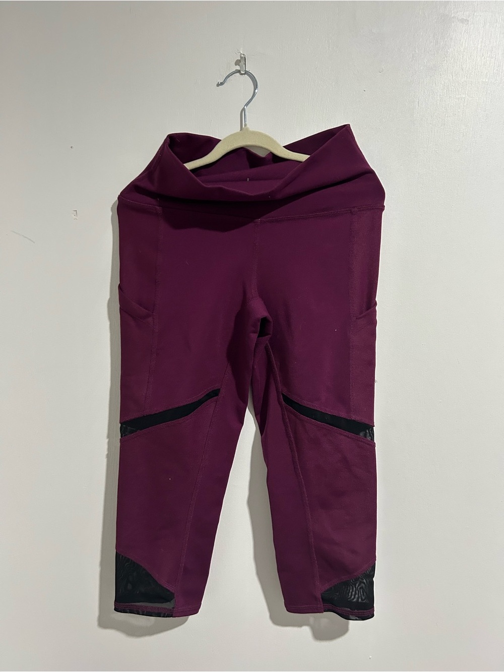 Alo Yoga High Waist Mesh Capri Cropped Leggings Plum - XS